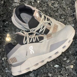 On Cloudnova white sand Cloudtec women’s sneakers size 8